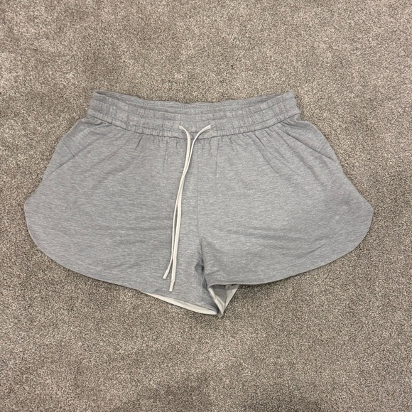 Lululemon Inner Glow High-Rise Short 3" Heathered Core Ultra Light Grey 6810 - Picture 6 of 10